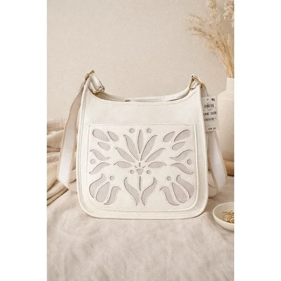 Style & Co White Floral Cutout Crossbody Bag Gold Hardware Boho Chic NWT - Picture 2 of 5